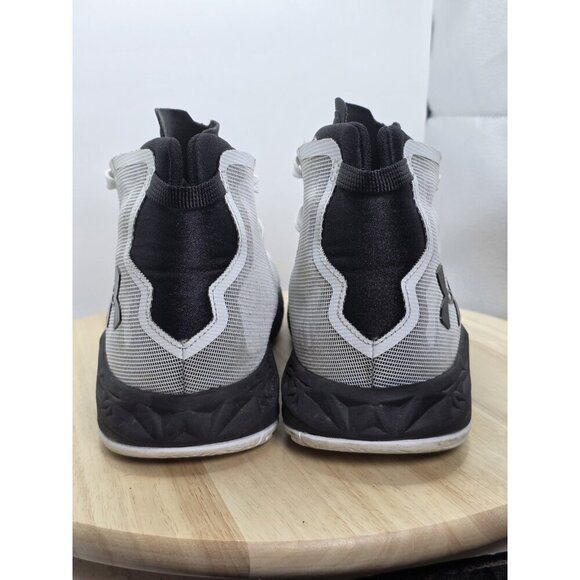 Under Armour UA Lightning 4 Men’s Basketball WHT/BLK 1301667-100 Size 9.5 US - Picture 7 of 9